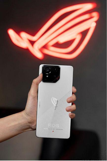 ROG游戏手机9幻影白配色现身外观已无悬念(图1)