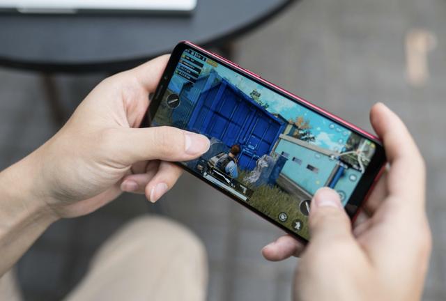 秒变“掌机+主机”：红魔10S Pro系列手机首发上线PC模
